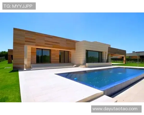 走进世界顶级足球球星的奢华豪宅揭秘他们不为人知的私密生活